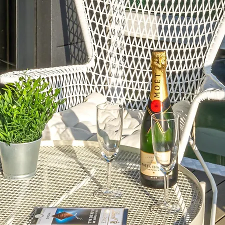 船屋 The Homeboat Company 3*