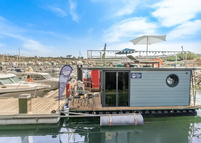 The Homeboat Company Hotel en barco