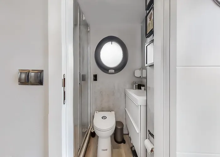 The Homeboat Company 3* Albufeira