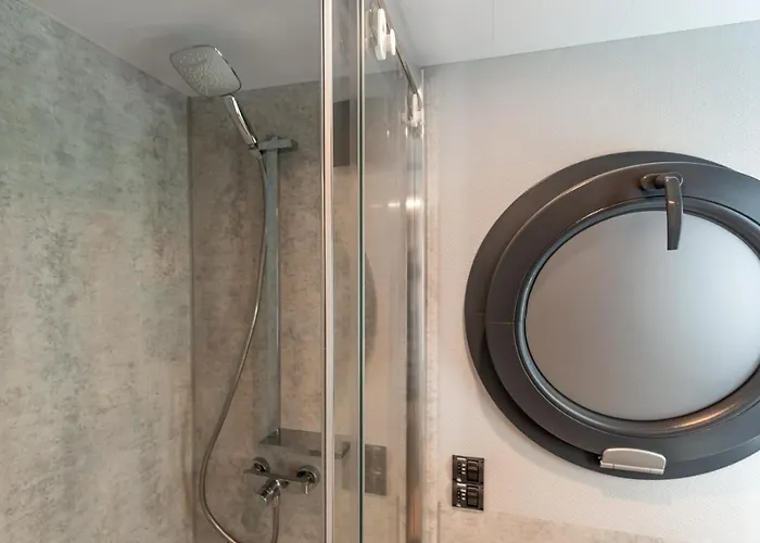 The Homeboat Company Hotel en barco Albufeira