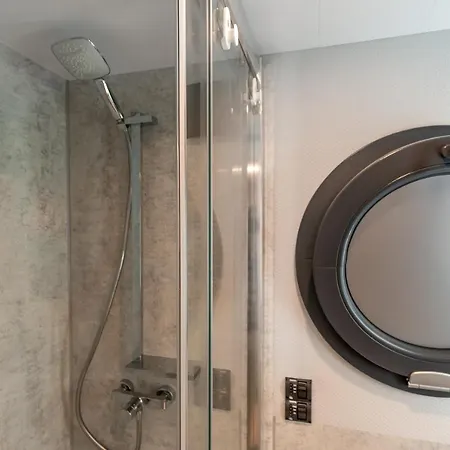 The Homeboat Company Botel Albufeira