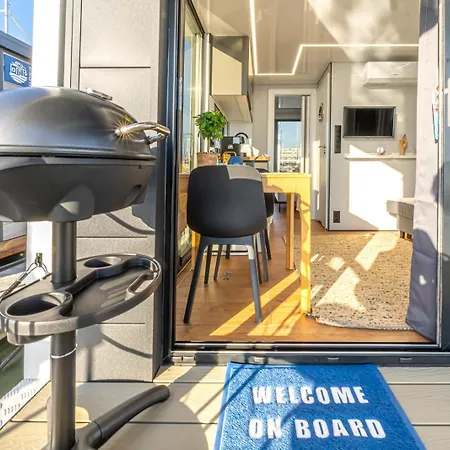 The Homeboat Company Botel Albufeira