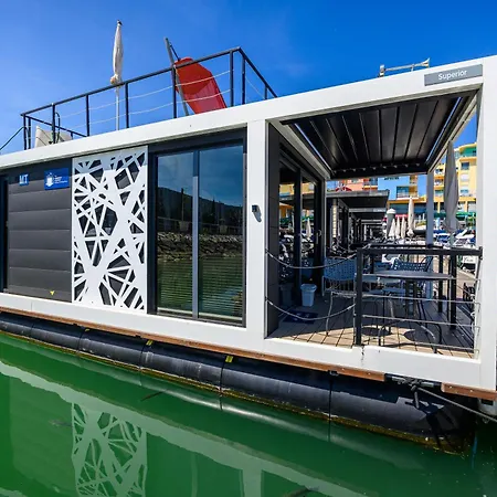 보트호텔 The Homeboat Company 3*