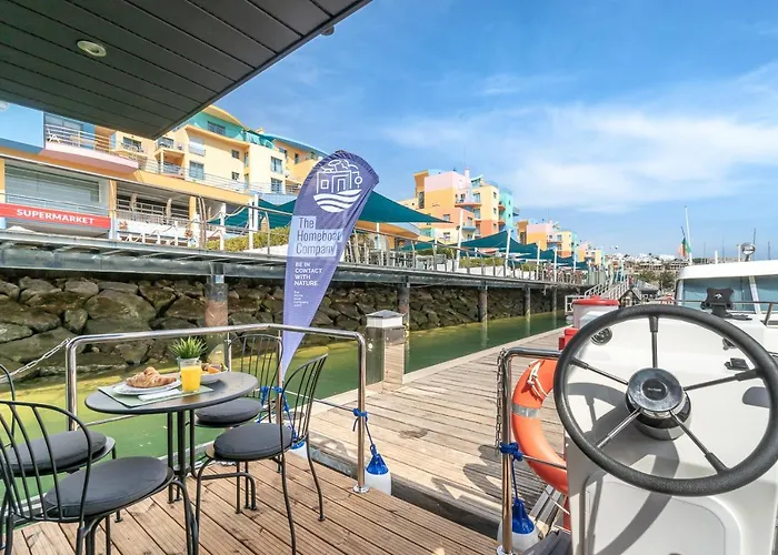 The Homeboat Company Bådhotel 3*