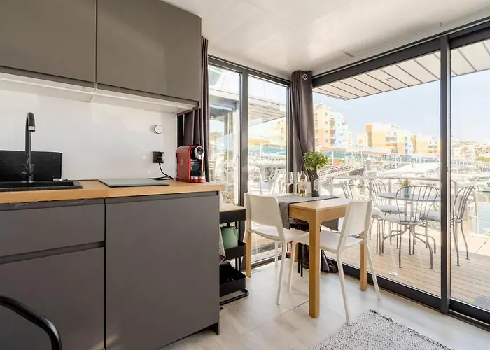 The Homeboat Company Albufeira