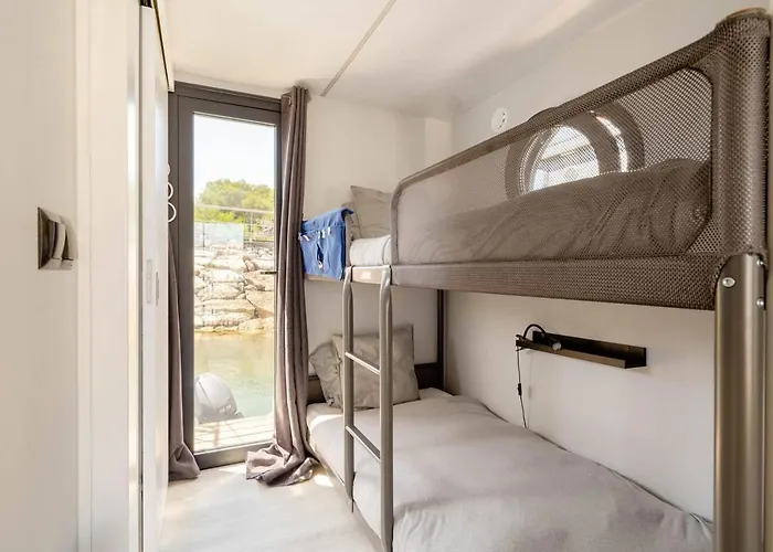 The Homeboat Company Bådhotel