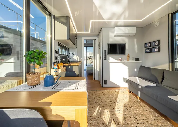 The Homeboat Company Albufeira