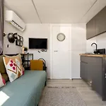 The Homeboat Company 船上ホテル 3*