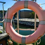 The Homeboat Company 船上ホテル