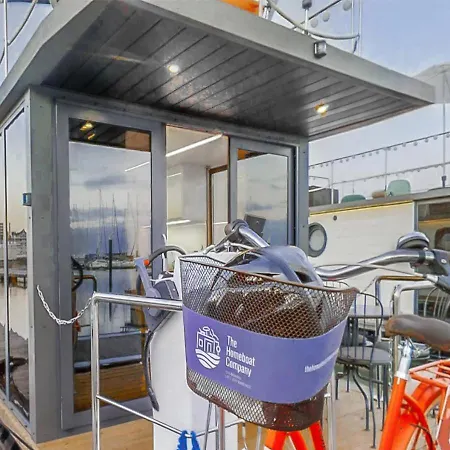 Hotel na wodzie The Homeboat Company