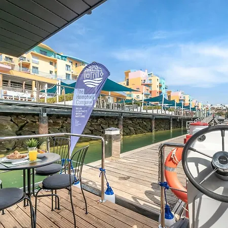 The Homeboat Company Hotel na wodzie 3*